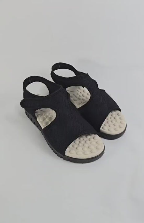 Sandália Ortopédica Feminina - UltraConforto A Sandália Ortopédica Feminina - UltraConforto é ideal para quem busca mais maciez, estabilidade e praticidade durante a rotina. 