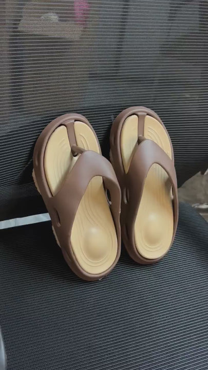 Chinelo Ortopedico - Amortecimento Premium O Chinelo Ortopedico - Amortecimento Premium foi desenvolvido para proporcionar mais conforto, estabilidade e suavidade durante a caminhada. 